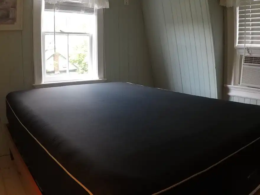 Stage 2: Soveiluften air mattress protector being installed
